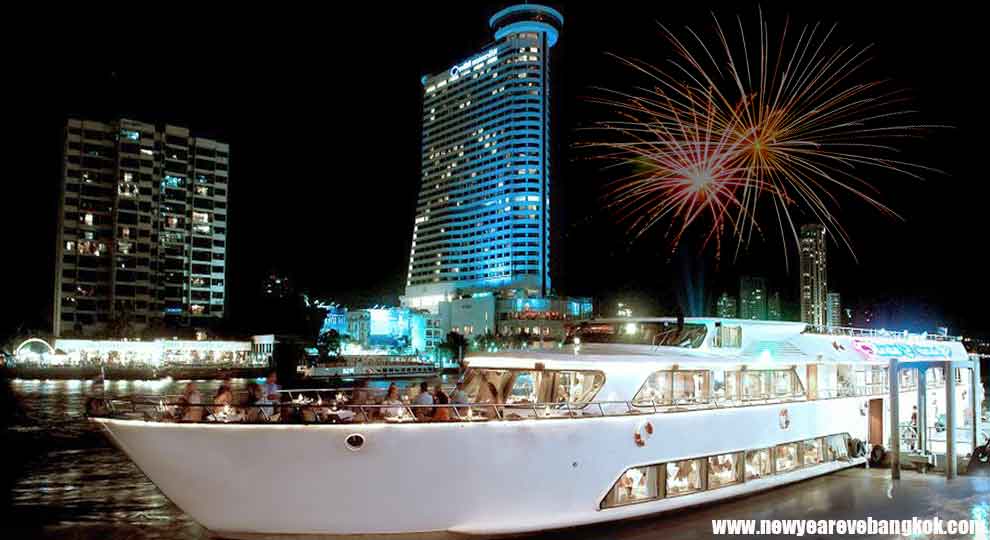 Grand Pearl Cruise New Year EVE 2023 Dinner Cruise Bangkok Thailand